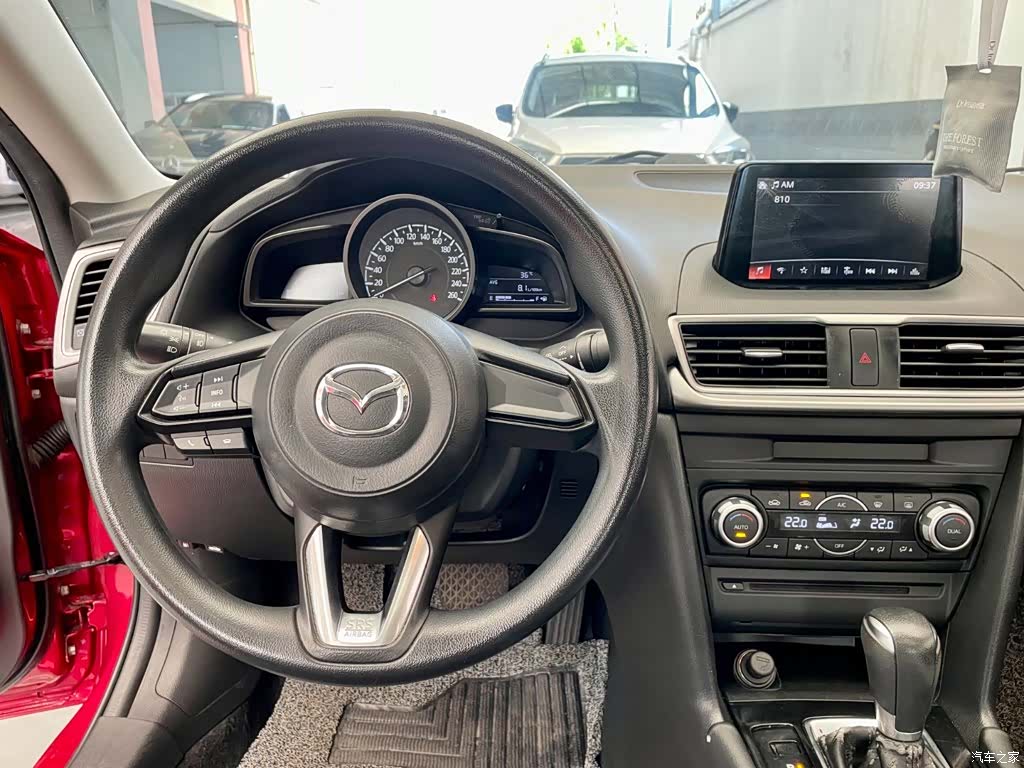 Mazda Mazda3, 2018 13