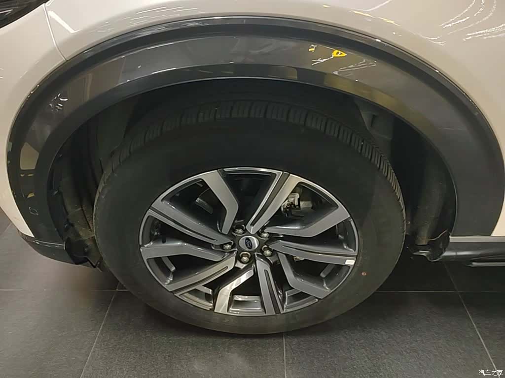 Ford Explorer, 2024 23