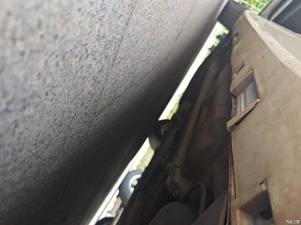 Bestune B70, 2015 18