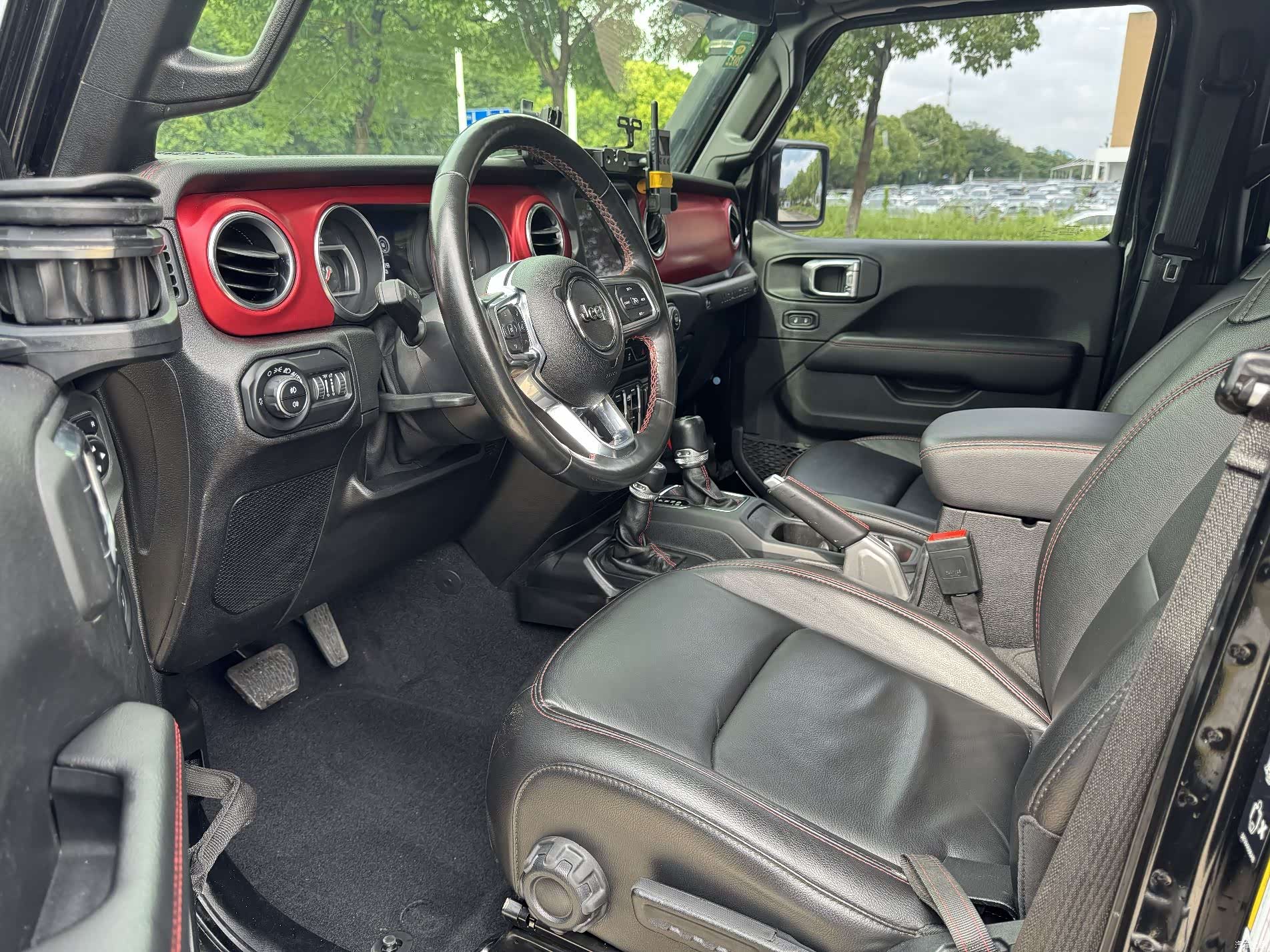 Jeep Wrangler, 2020 9