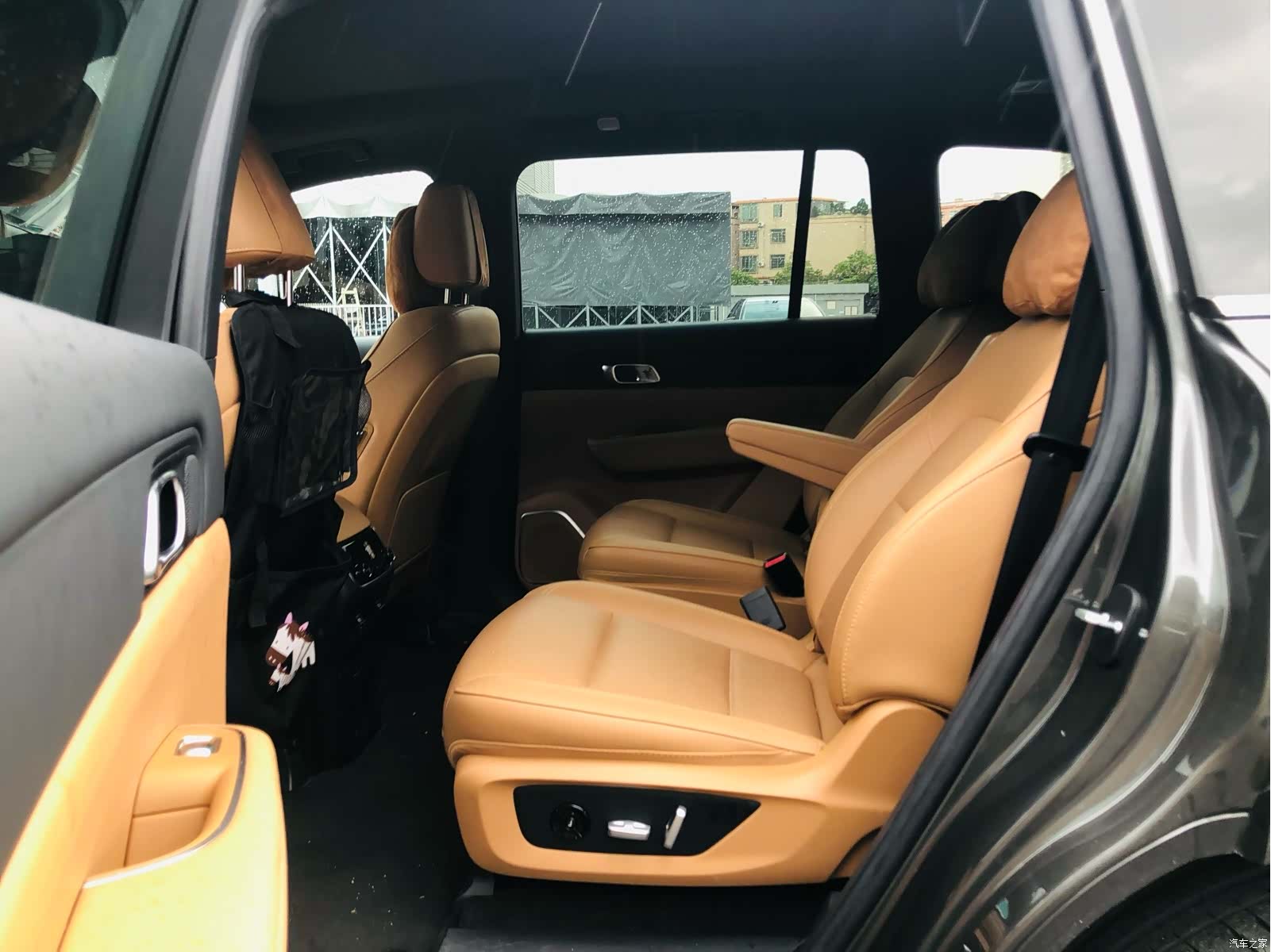 Li Auto ONE, 2023 13
