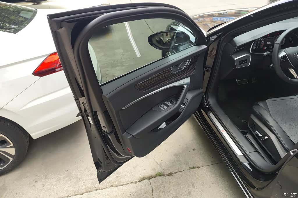 Audi A6L, 2025 7