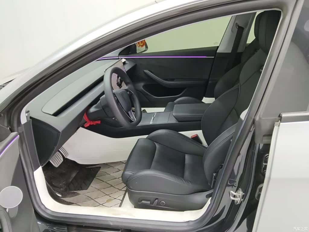 Tesla Model 3, 2024 15