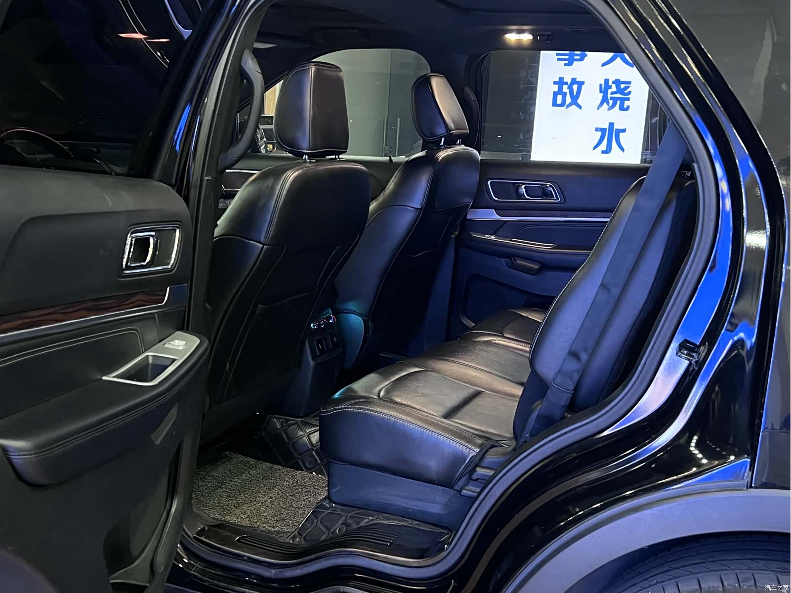 Ford Explorer, 2019 7