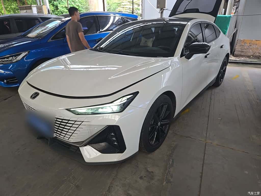 Changan UNI-V, 2024 1