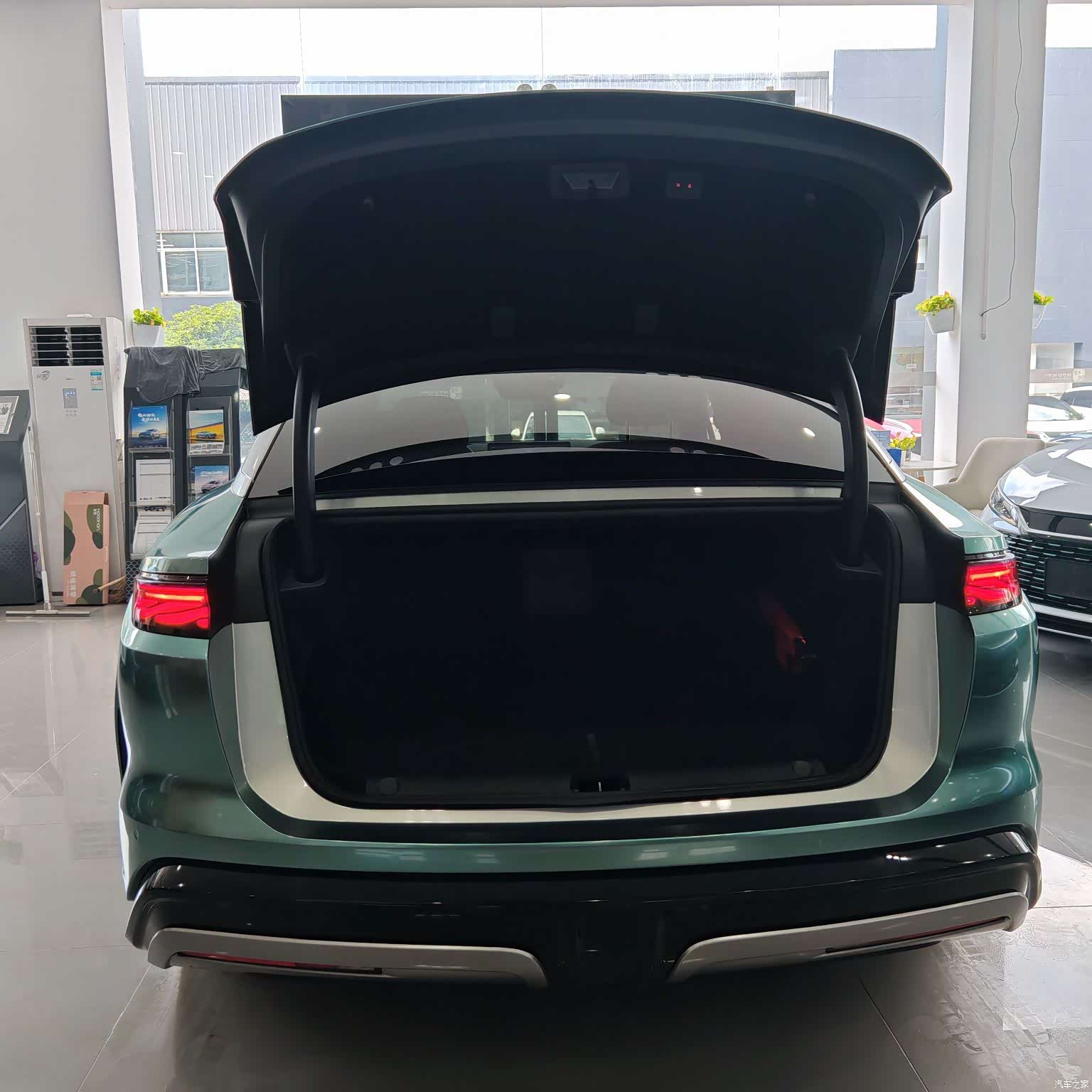 BYD Han, 2025 8