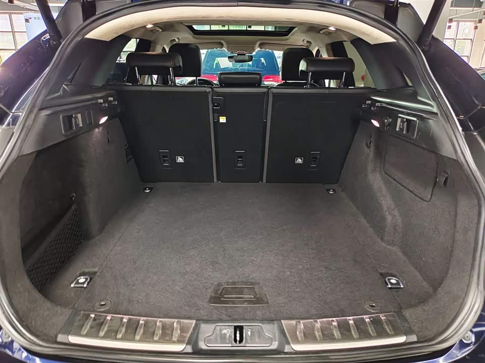 Jaguar F-PACE Jaguar F-PACE