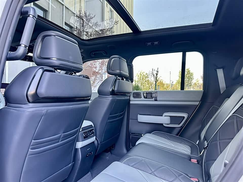 BYD Leopard 5 BYD Leopard 5
