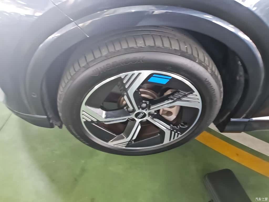 Audi Q4 e-tron, 2023 23