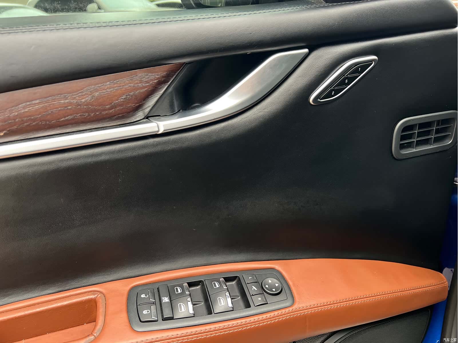 Maserati Ghibli, 2015 15