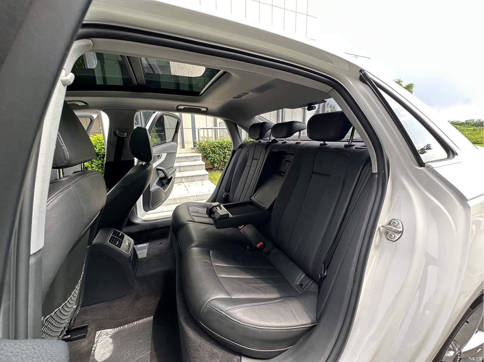 Audi A4L, 2017 18