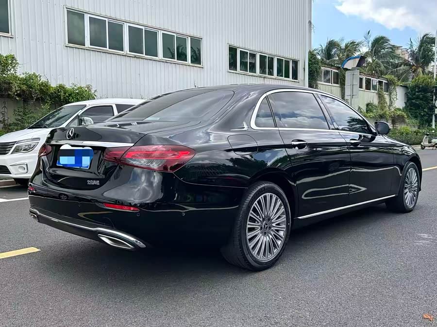 Mercedes-Benz E-Class 2023, фото 10