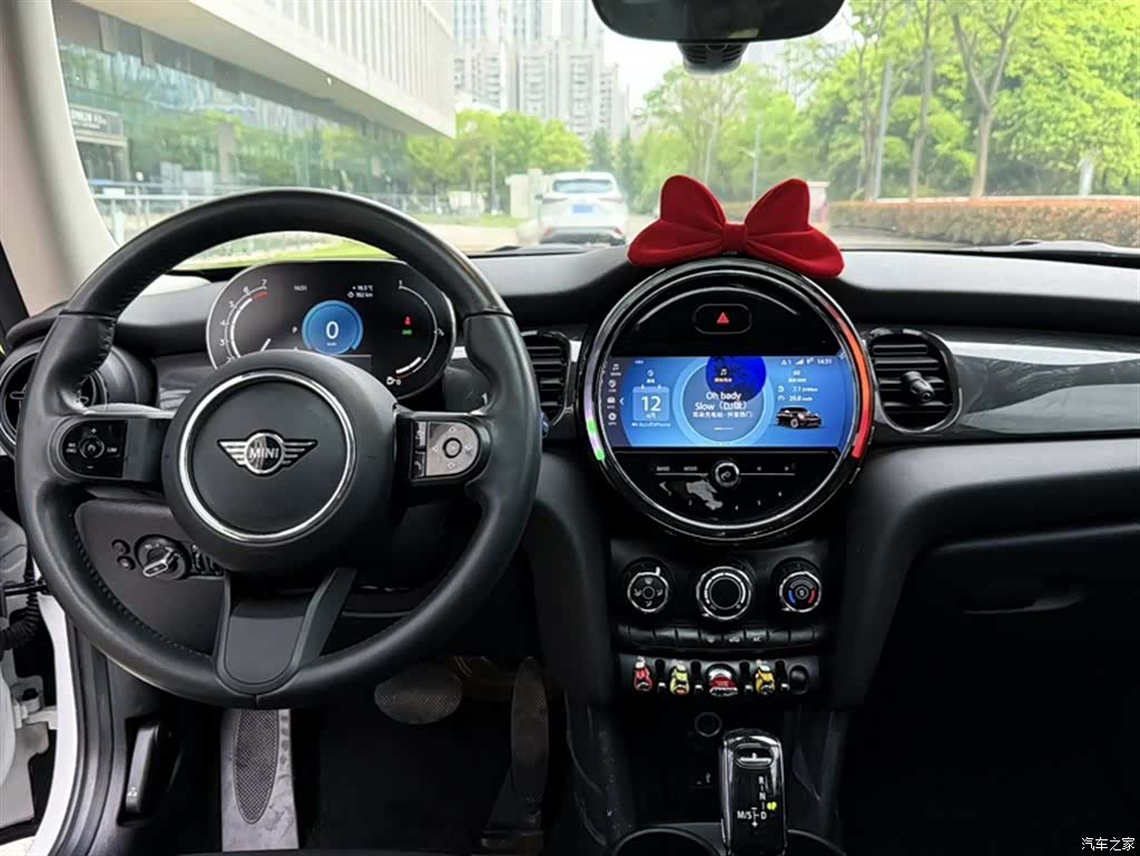Mini ONE, 2024 14