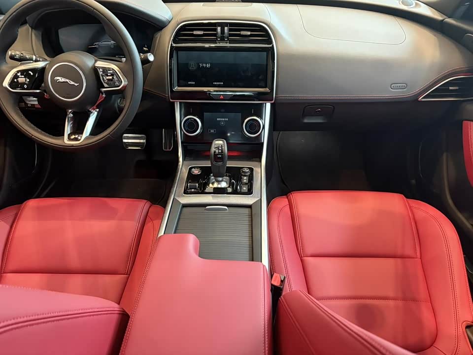 Jaguar XEL Jaguar XEL