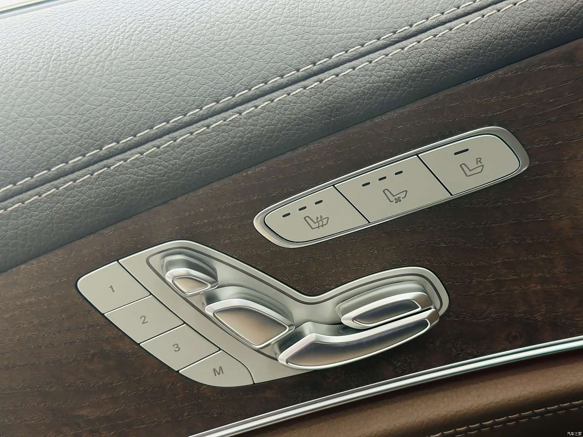 Mercedes-Benz E-Class, 2020 15