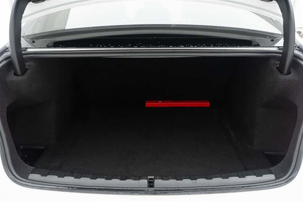 BMW 3 Series, 2025 13
