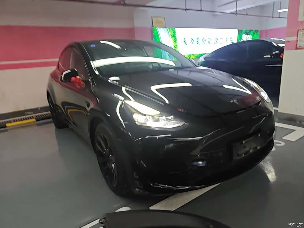 Tesla Model Y, 2022 4