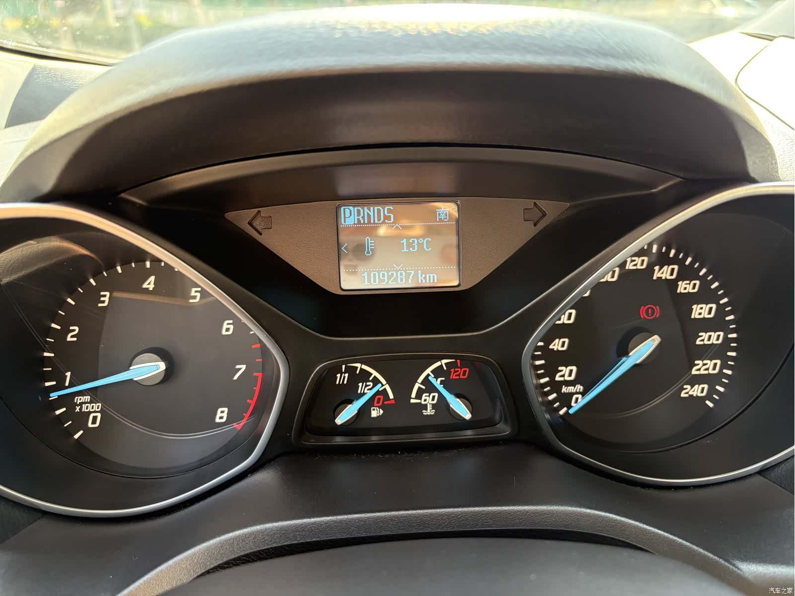 Ford Kuga, 2014 13