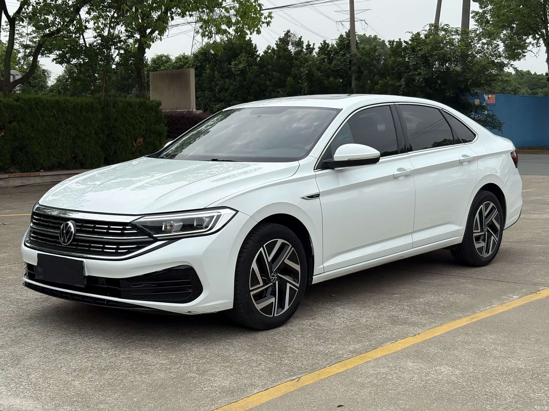 Volkswagen Sagitar, 2023 1