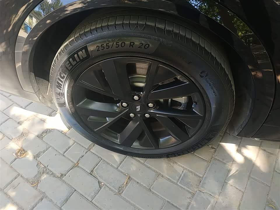 Li Auto Ideal L8