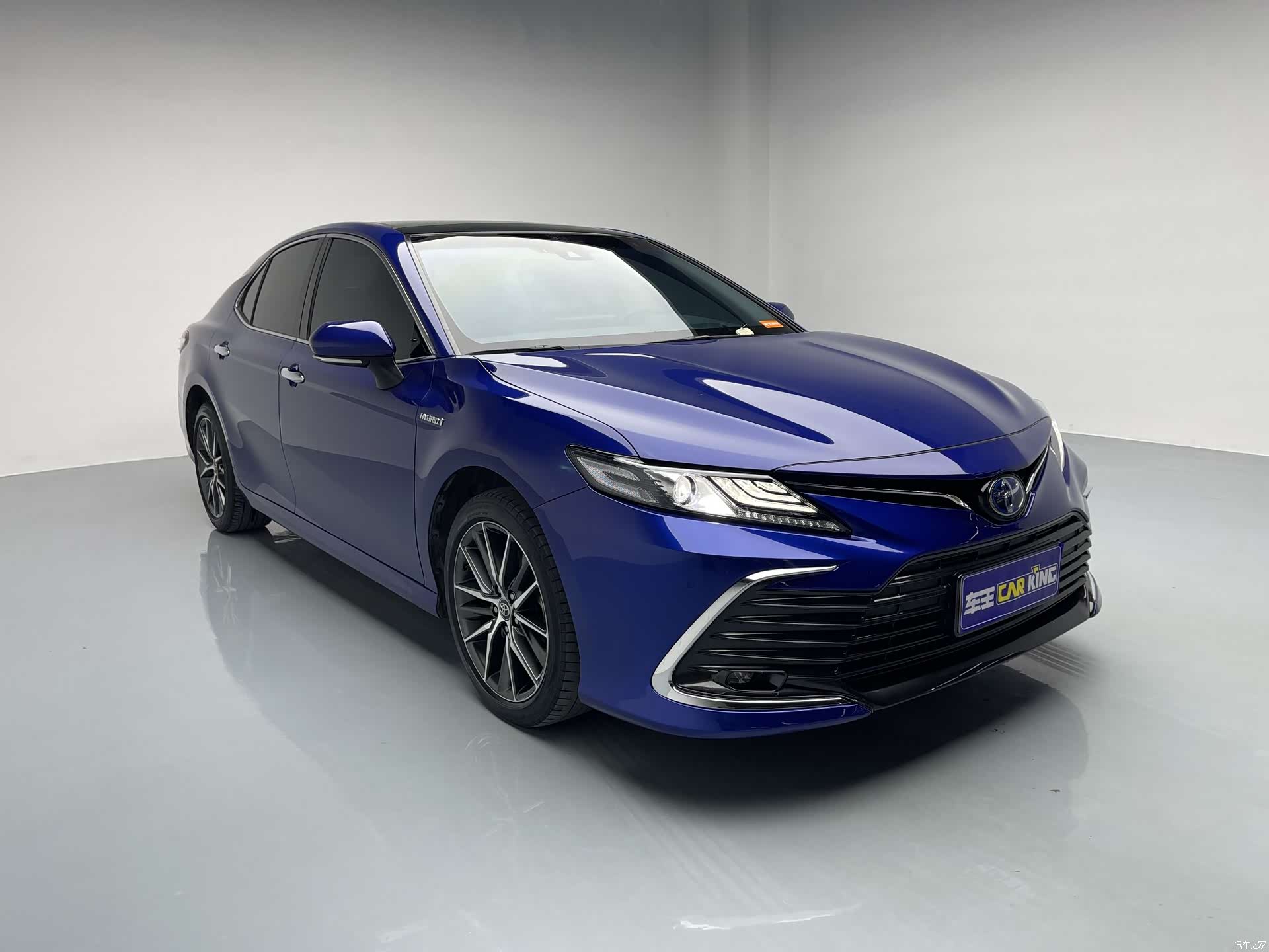 Toyota Camry, 2023 3