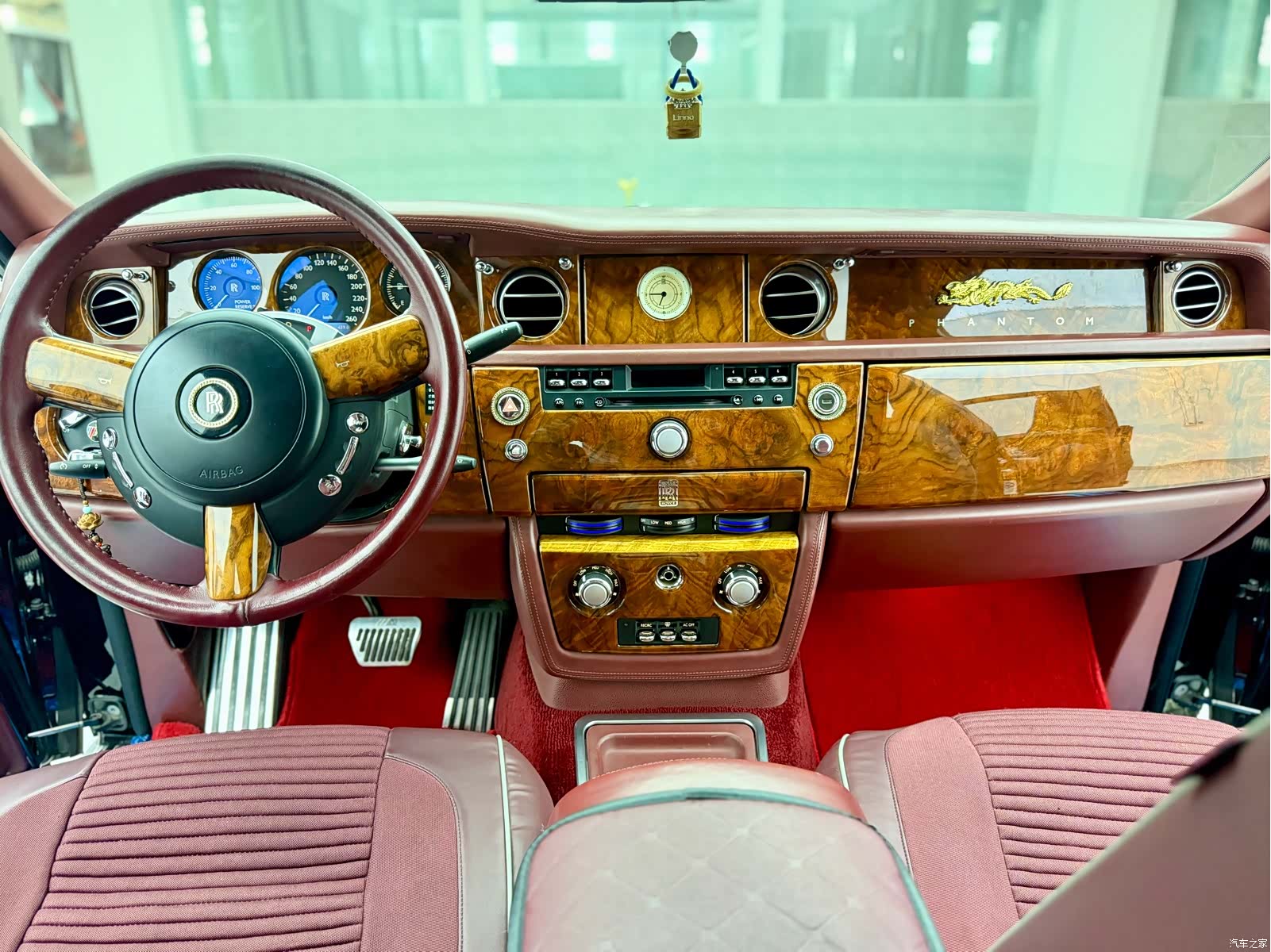 Rolls-Royce Phantom, 2006 все фото