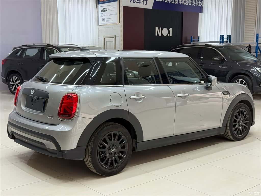 Mini ONE, 2023 4