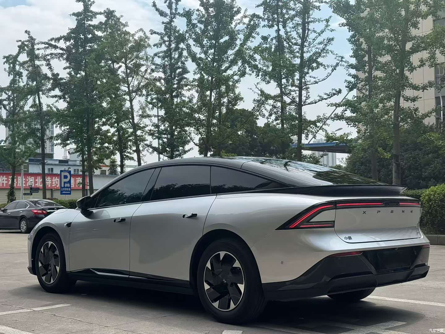 Xpeng P7, 2025 9