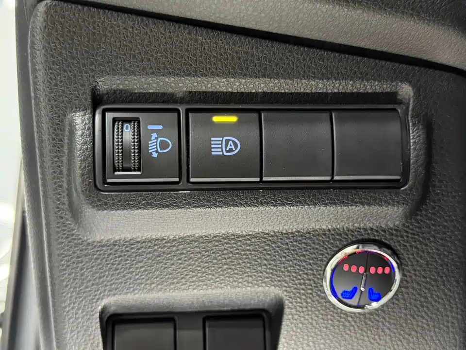 Toyota Corolla Sharp amplifier