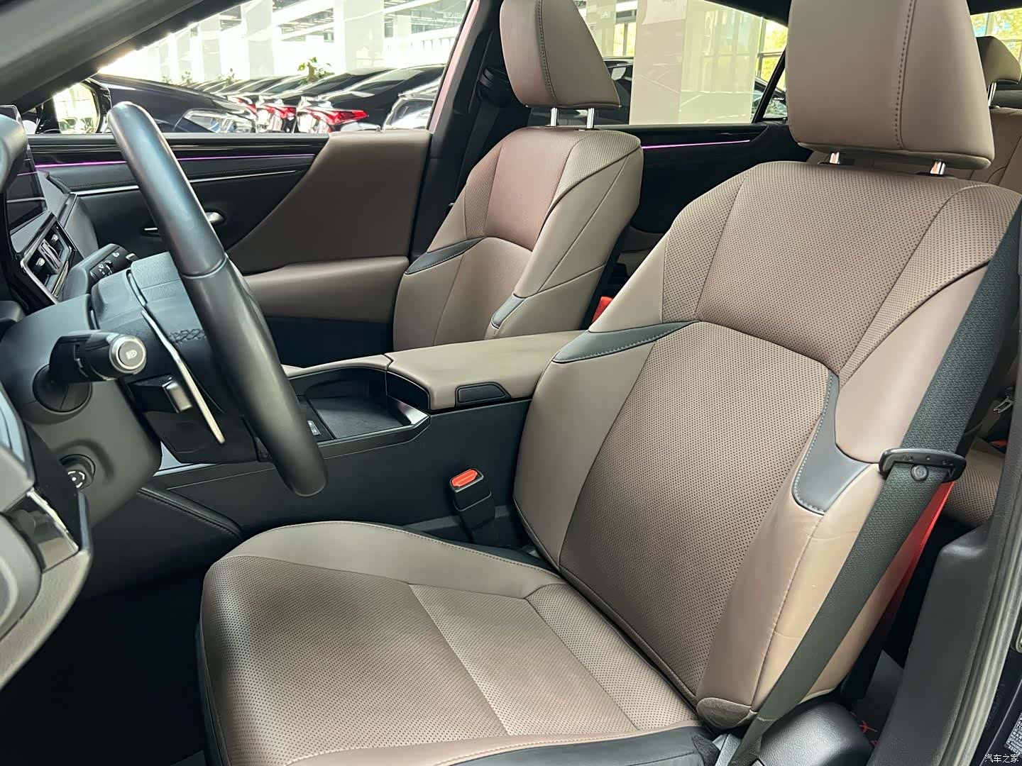 Lexus ES, 2023 9