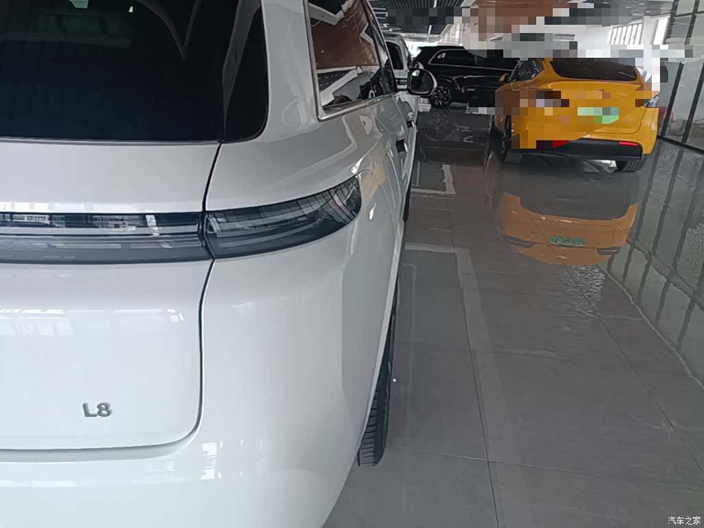 Li Auto L8, 2025 8