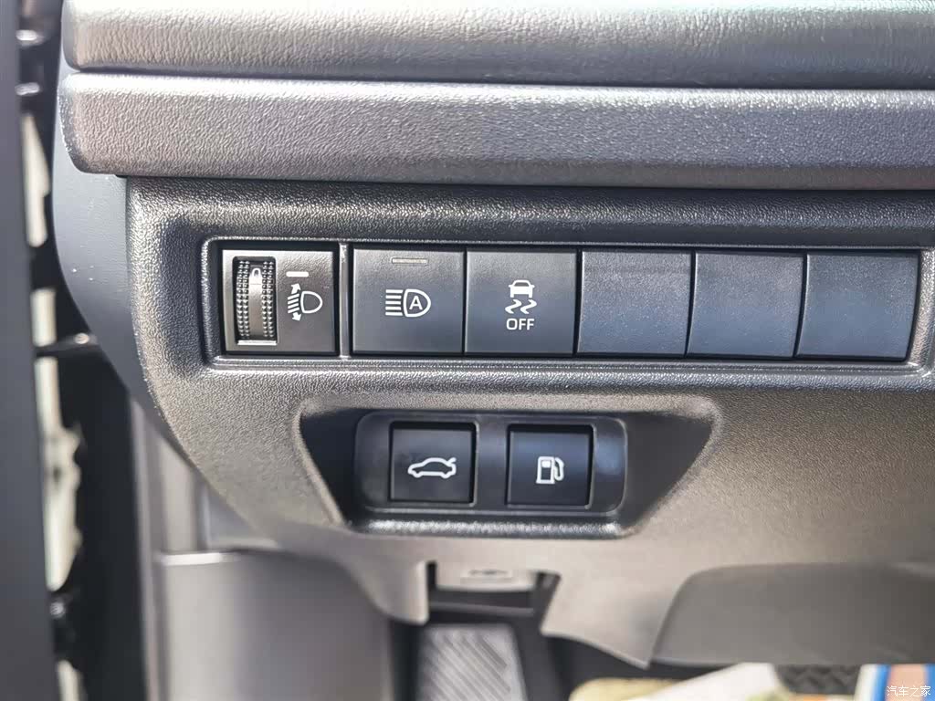 Toyota Camry, 2024 23