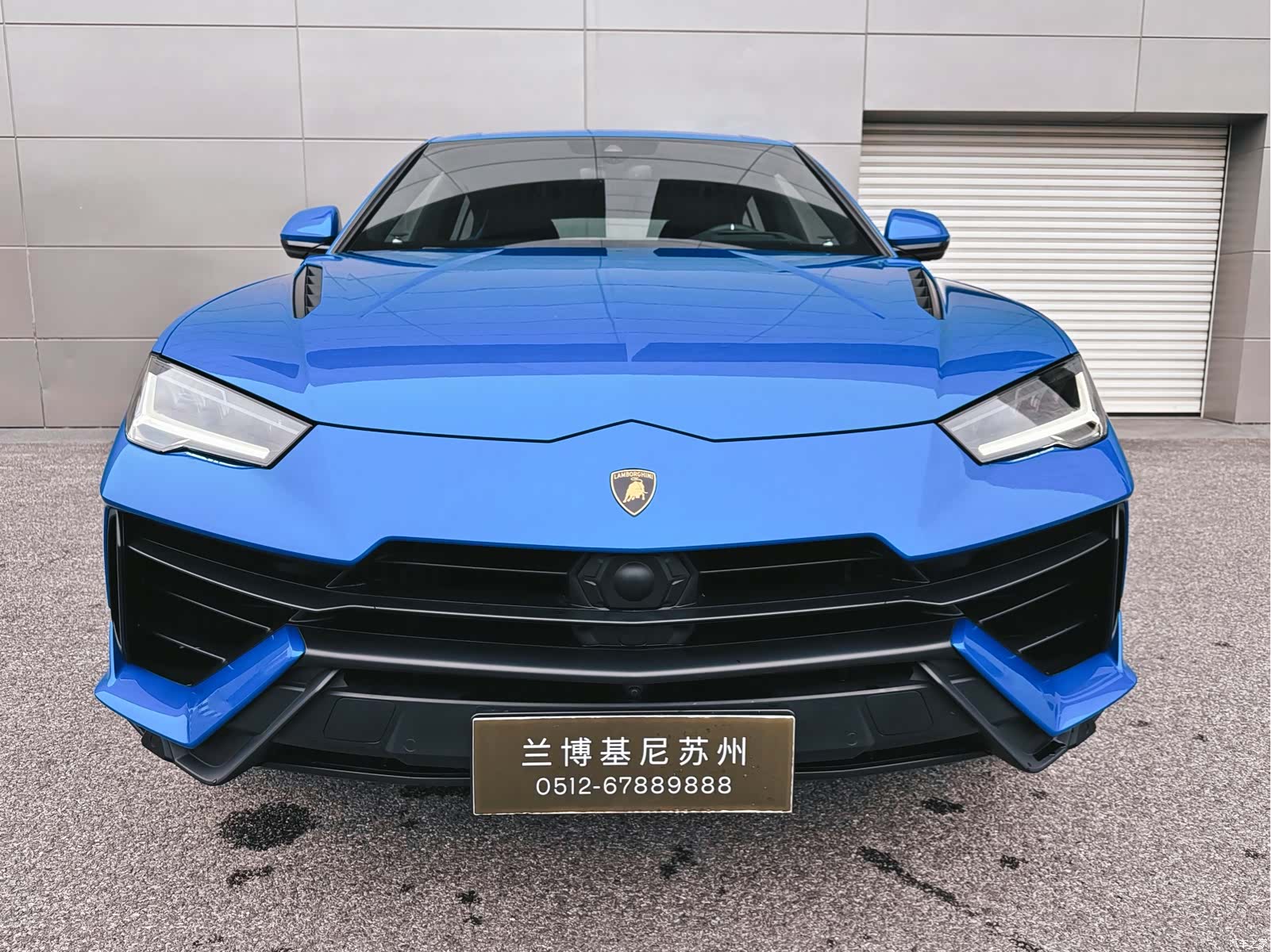 Lamborghini Urus, 2024 3