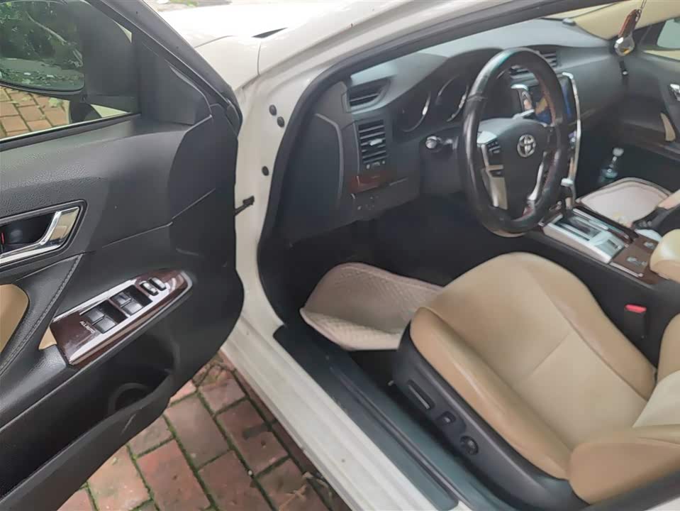 Toyota Reiz Toyota Reiz