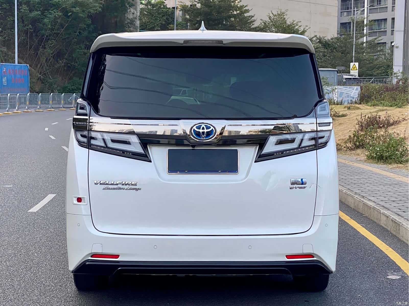 Toyota Vellfire, 2020 все фото