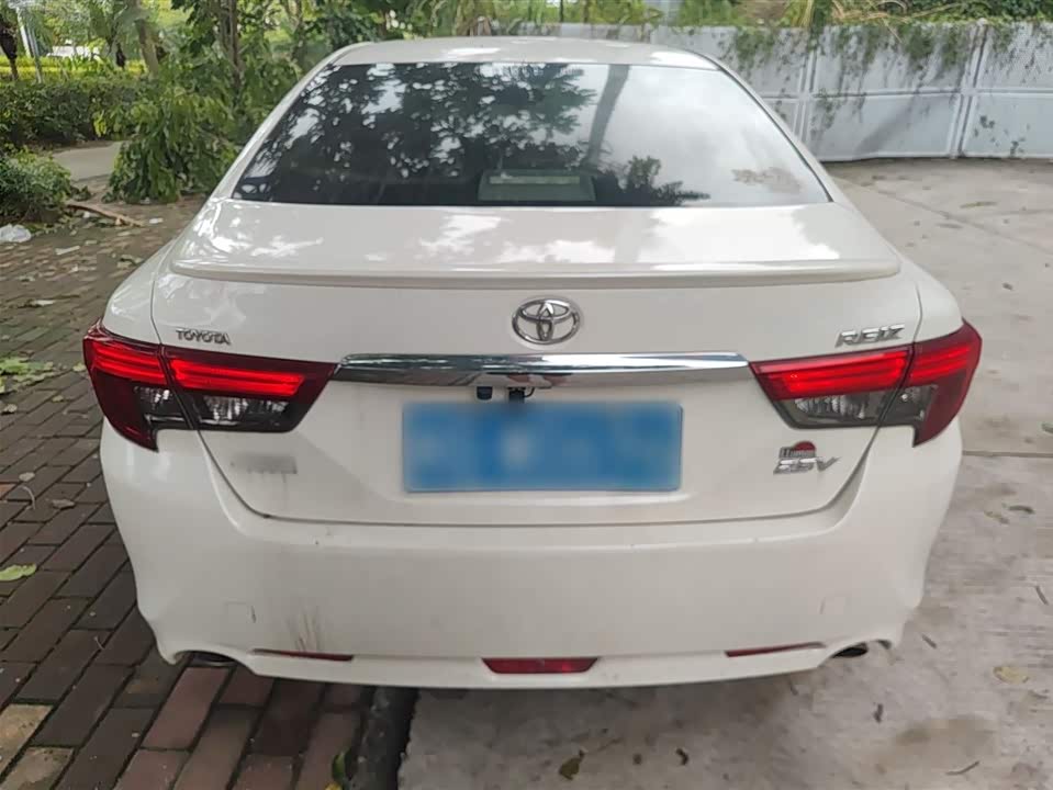 Toyota Reiz Toyota Reiz