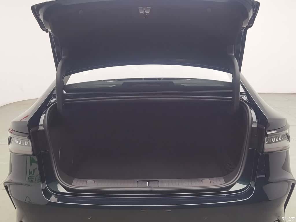 Chery Arrizo 8, 2025 16