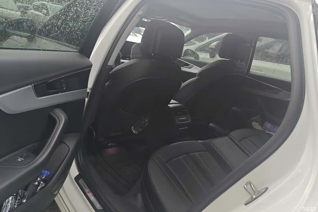 Audi A4L, 2020 11