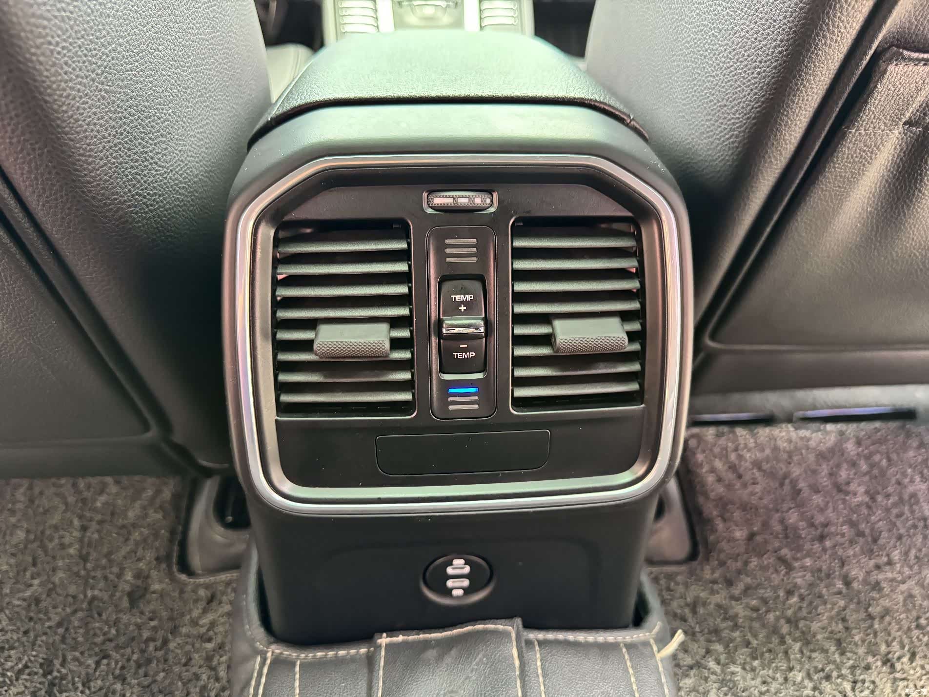 Porsche Macan, 2020 57