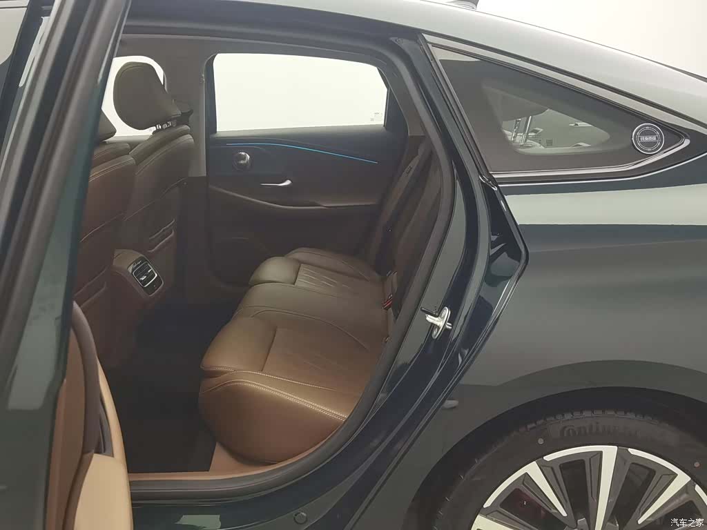 Chery Arrizo 8, 2025 15