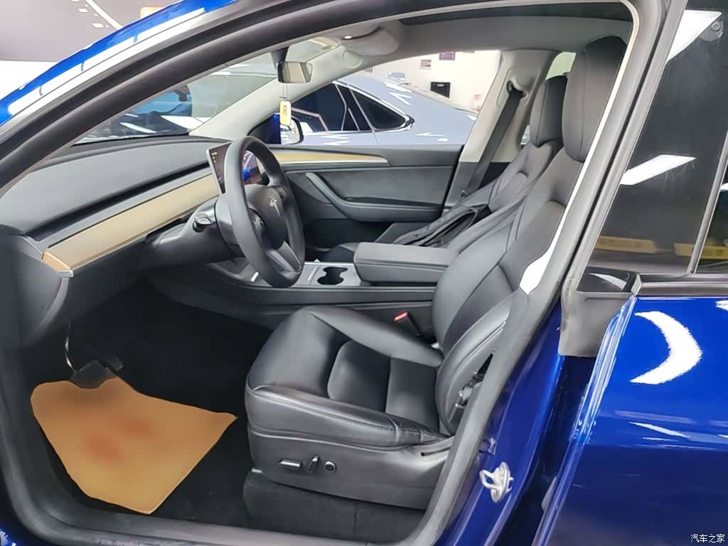 Tesla Model Y, 2023 11