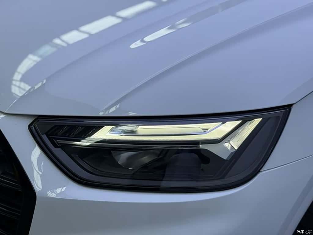 Audi Q5L, 2022 11