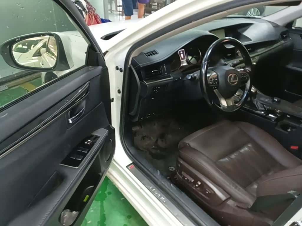 Lexus ES, 2018 16
