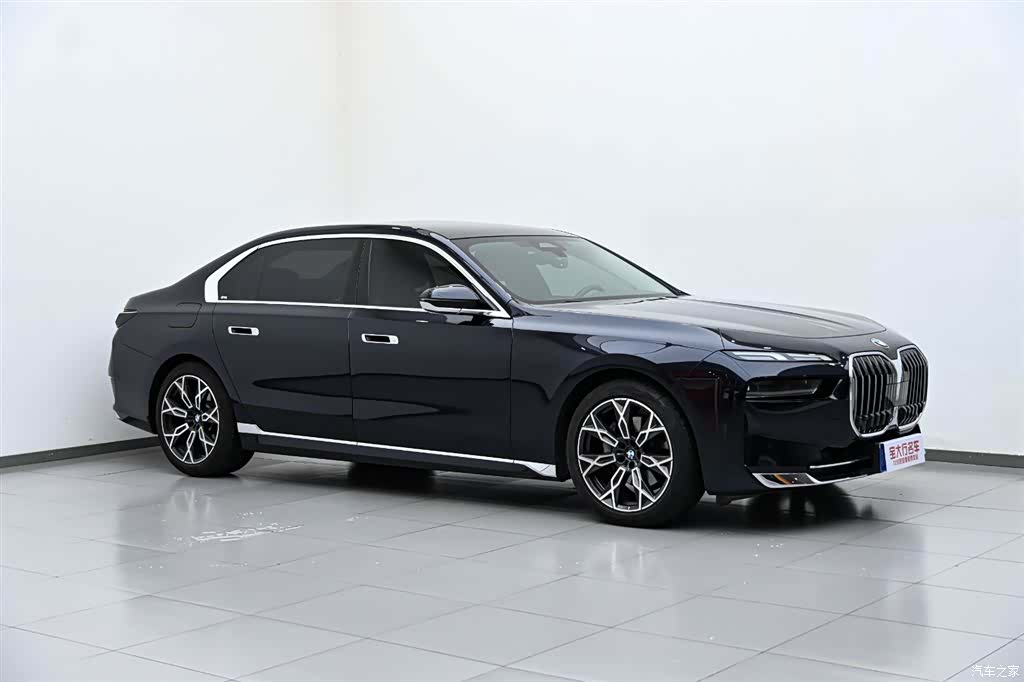 BMW 7 Series, 2023 4