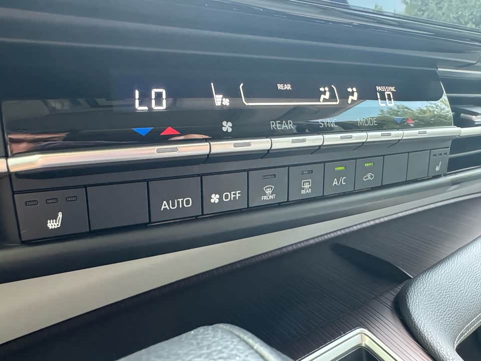 Toyota Grevia