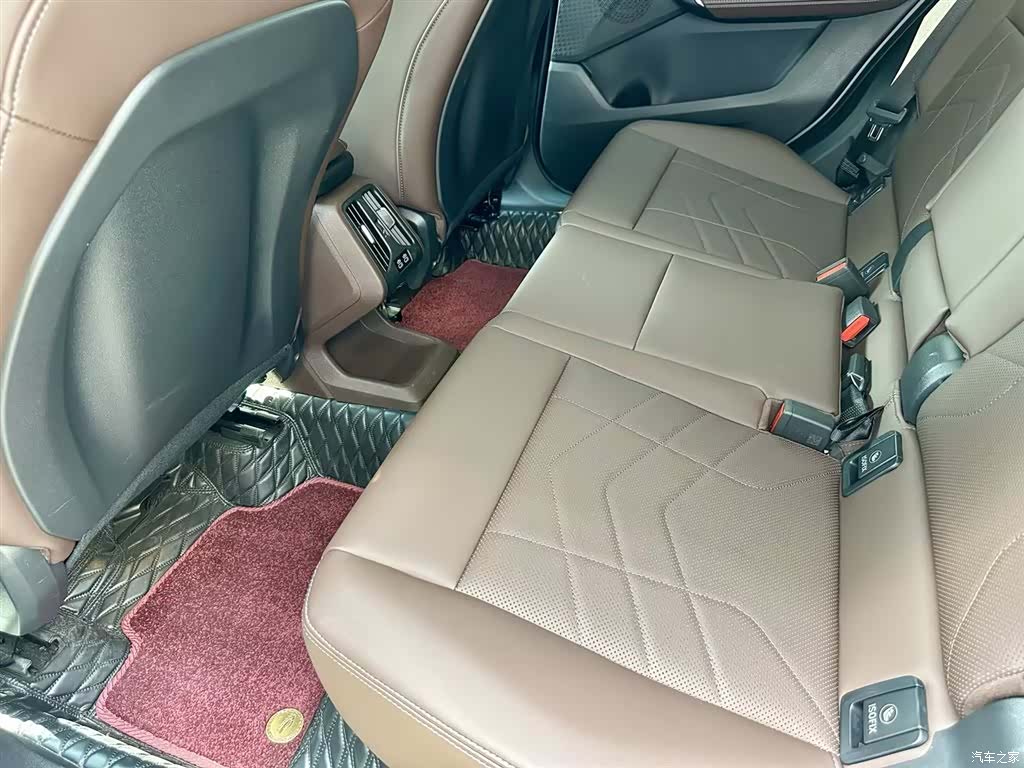 BMW X2, 2025 8