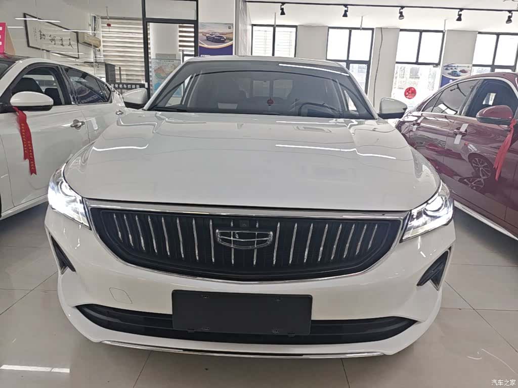 Geely Emgrand, 2022 3