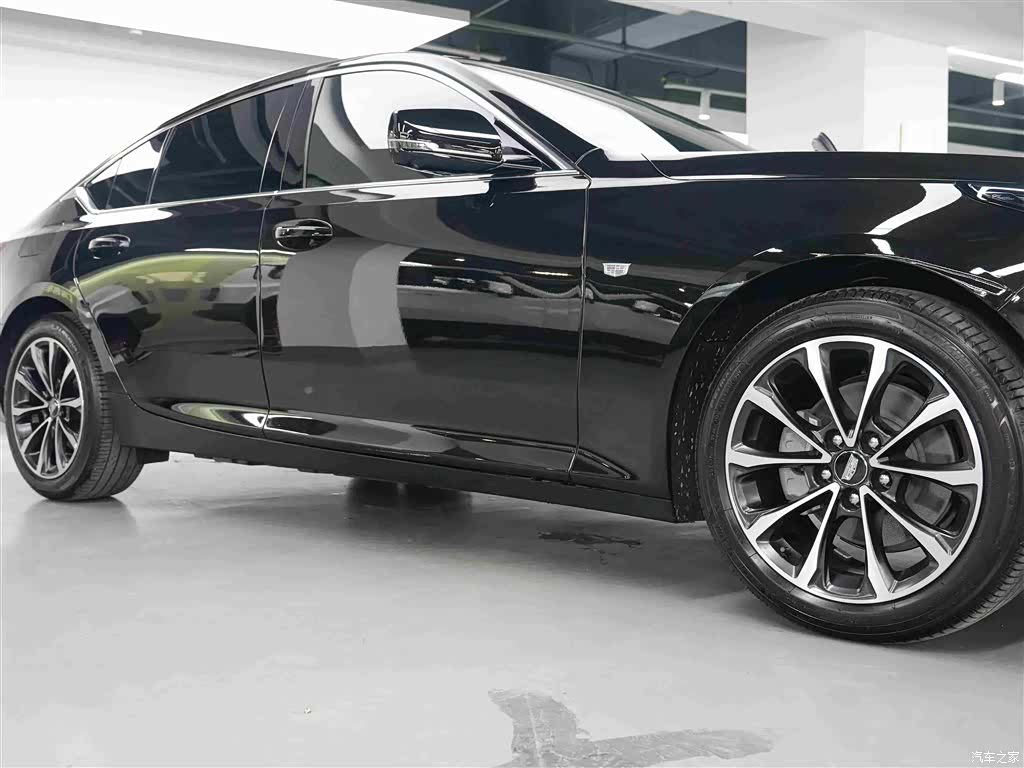 Cadillac CT5, 2026 14