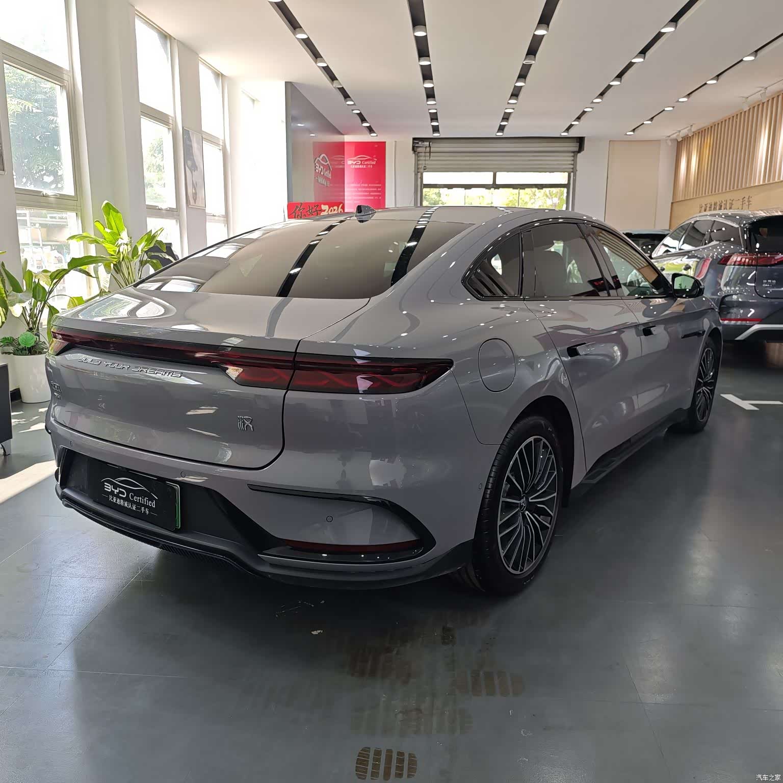 BYD Han, 2025 27