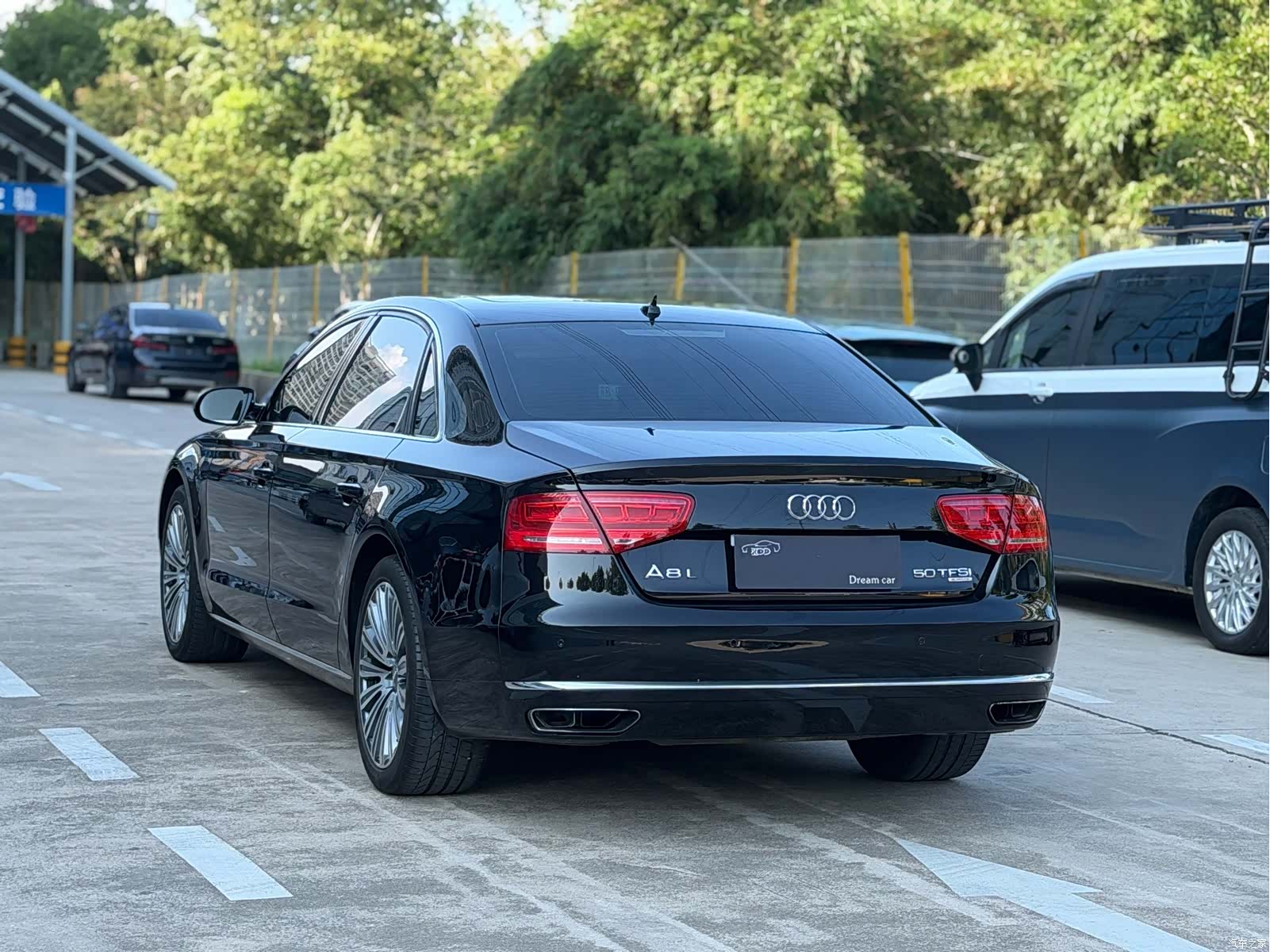 Audi A8L, 2011 10